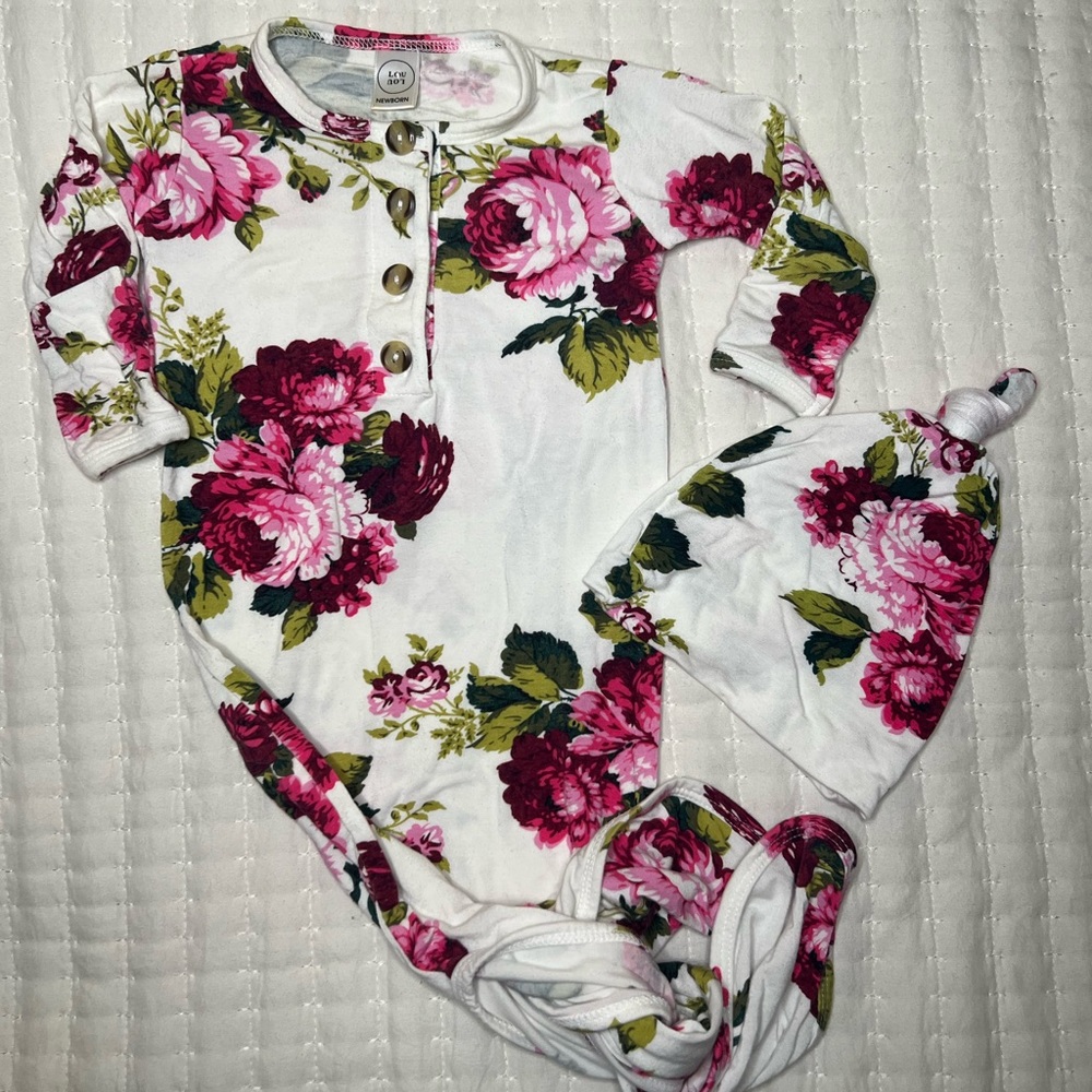 LOU LOU bamboo floral knotted gown and top knot hat